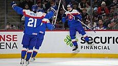 Tomá� Chrenko ze Slovenska slaví gól proti USA.