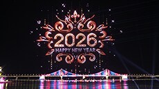 V jihokorejském Pusanu oslavili nový rok 2026 dronovou show. (31. prosince 2025)