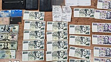 Mu� zapomn�l p�i placení na samoobslu�né pokladn�  ledvinku. M�l �t�stí, na�la...