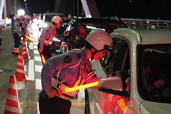Japonsko má velmi p�ísné sankce i nulovou toleranci alkoholu za volantem, co�...