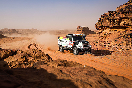 Kamion Martina Macíka ve 4. etap� Dakaru.