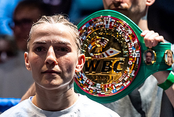 Fabiána Bytyqi, bývalá mistryn� sv�ta organizace WBC.