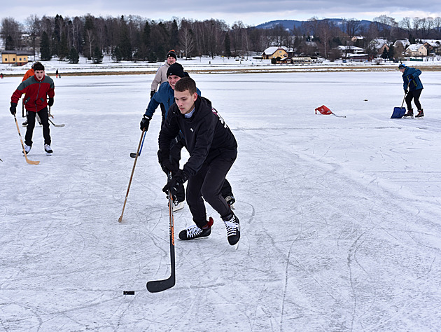 Sníh a mráz na přelomu roku horaly potěšil, radost mají běžkaři i bruslaři