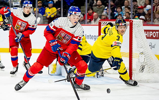 Gólové hody, skalpy favoritů, rozpaky i smolné finále. Jak junioři došli za stříbrem