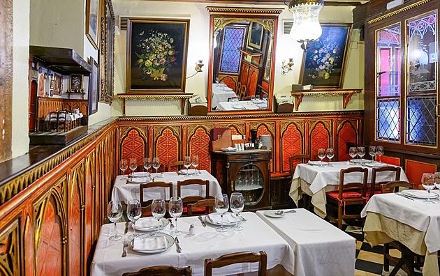 Nejstarší hospoda světa sveřepě odmítá modernizaci. Je jí 300 let