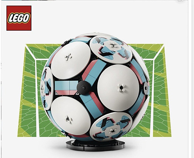 Unikly obrázky nového Lego setu k fotbalovému MS. Míč ukrývá celý stadion