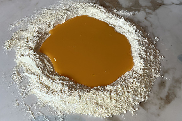 Těstoviny, víno a výhled na ikonické jezero. Vydejte se na kurz vaření do Itálie