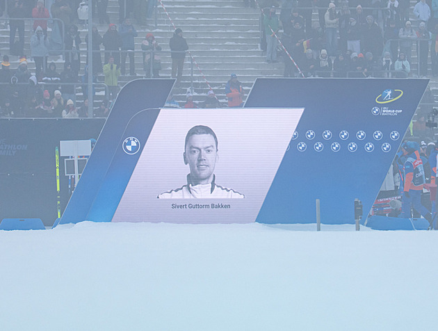 Nejdivnější den. Giacommel plakal se soupeři. A pak vyhrál, jak měl v plánu