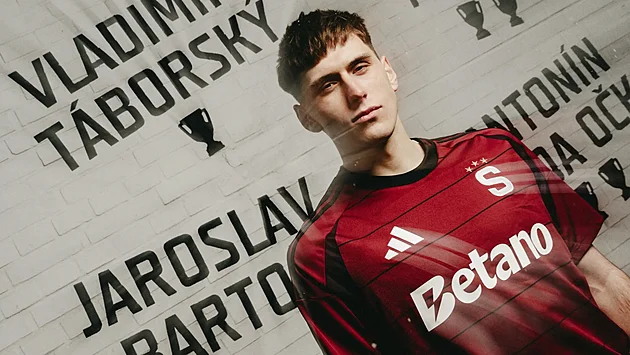 Nová doba, fotbalový trh v Česku zdivočel. Vyplatí se Spartě posila za 100 milionů?