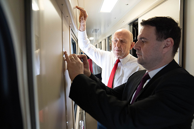 Motoristé by se v lednu do Sněmovny nedostali, ANO dál vede s 34,6 procenta