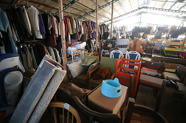 Nejznámější český vetešník. Na zámku vytvořil neobyčejné království starých věcí