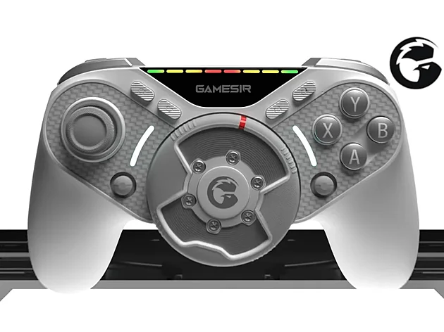 Unikátní herní ovladač má uprostřed miniaturní volant