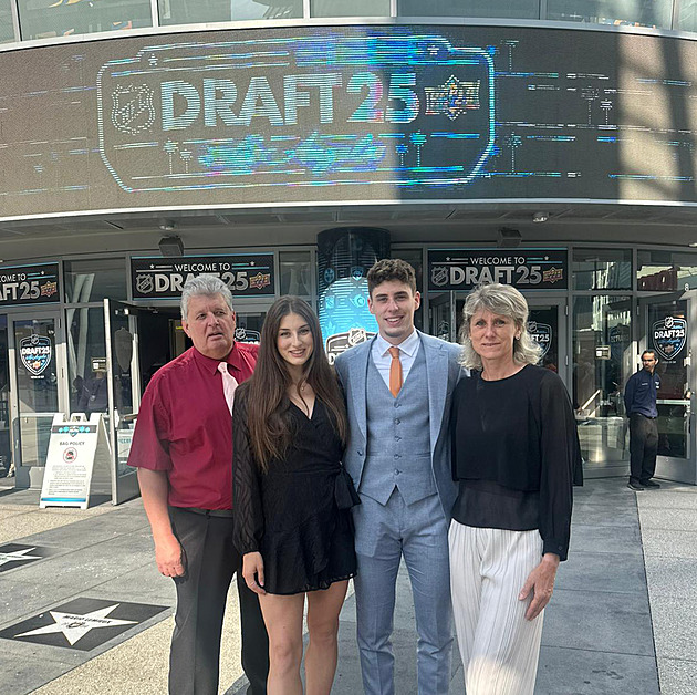 Čihař starší o synovi: Ve Varech dřel jako Rus. Přečetli ho Patera s Moravcem