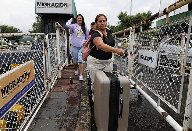 Při americkém útoku zemřelo sto lidí včetně civilistů, tvrdí venezuelský ministr