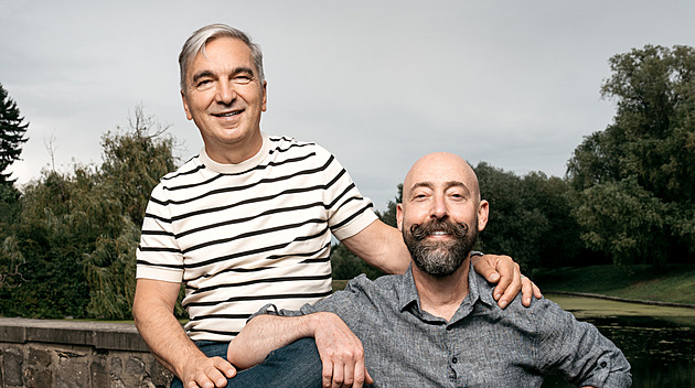 Je větší český vlastenec než mnozí Češi, říká o brazilském umělci jeho partner