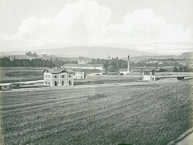 Nádraží ve Světlé nad Sázavou na snímku Josefa Löwyho z roku 1871