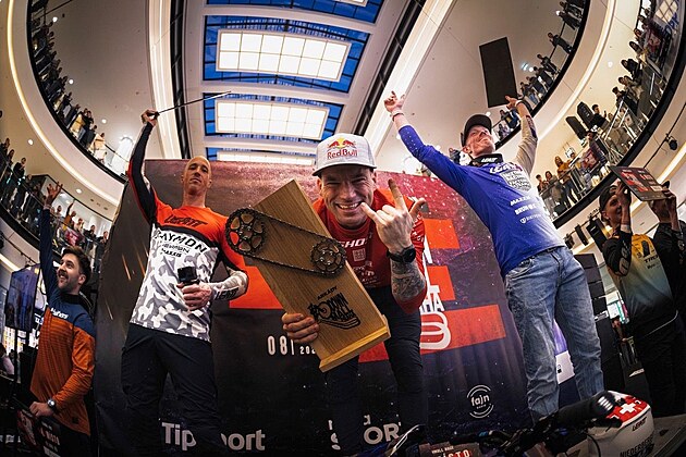 Trať plná eskalátorů a skoků. Arkády Pankrác opět ovládne extrémní DownMall