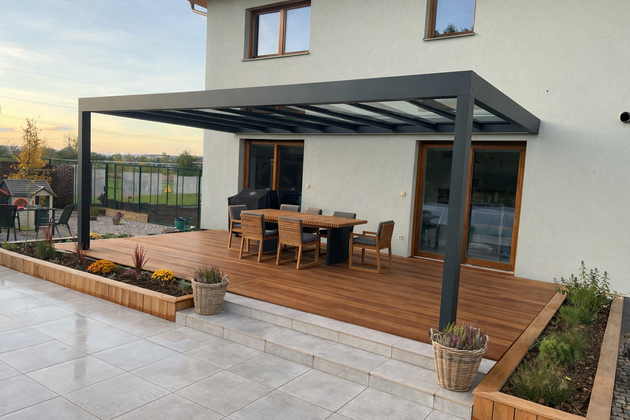 Modern� �e�en� pergol od SUNDRAPE