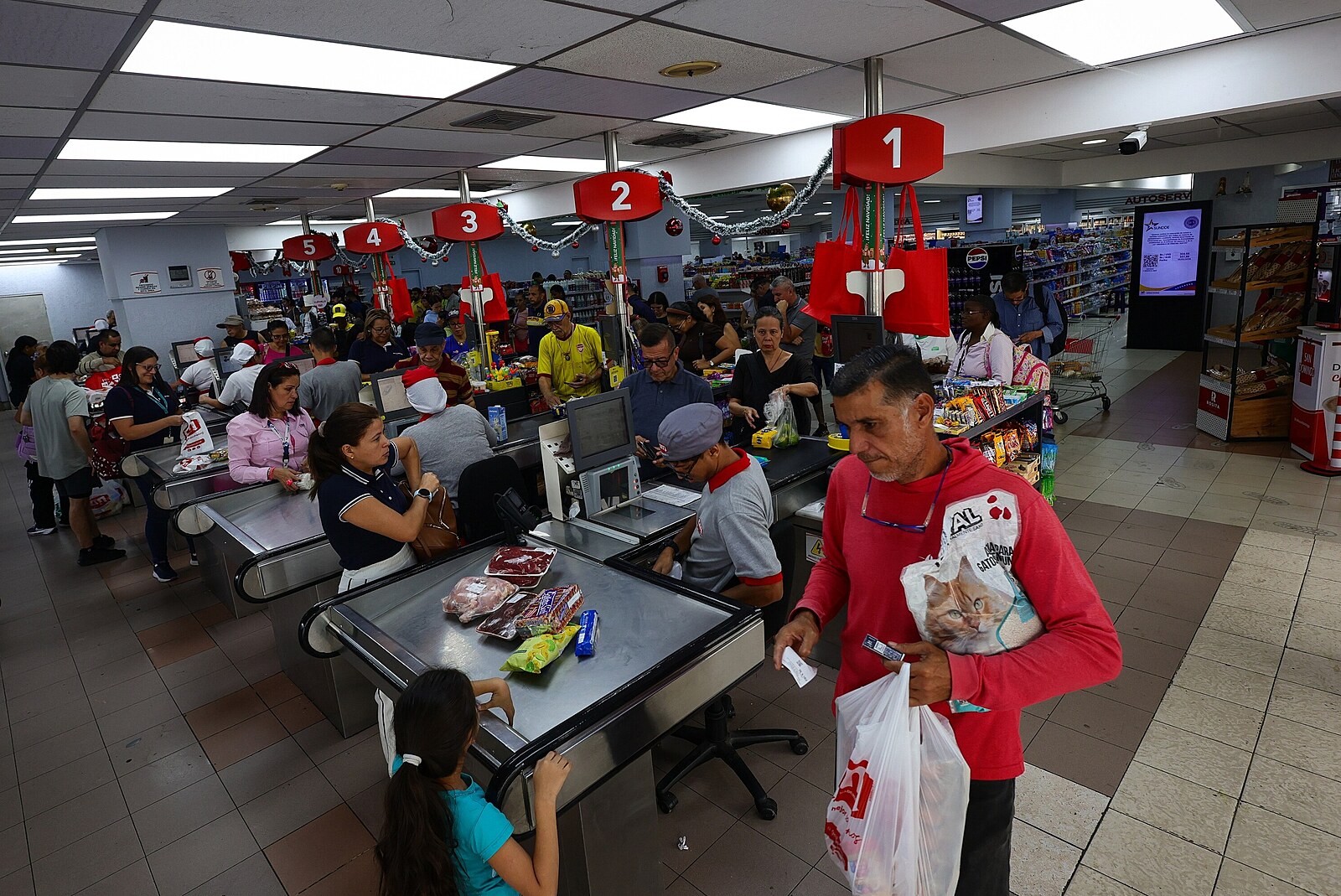 Jsme šťastní, ale bojíme se ven. Caracas obsadily milice a policie, represe zesílily