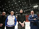 Radn� David Beke (zleva), prim�tor Jihlavy Petr Ry�ka, kapit�n �esk�ho...