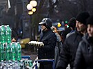 Ka�dodenní �ivot v ulicích Teheránu v dob�, kdy Íránci protestují proti re�imu...