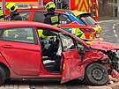 Nehoda dvou vozidel v Praze. Srazilo se i auto z�chrann� slu�by. (3. ledna 2026)