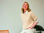 Svet�ík s krat�ími rukávy má tu výhodu, �e nezakrývá dal�í kus, naopak dává...