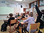 Znalosti o sv�t� pen�z se d�tem v �ivot� budou hodit. P�esto si �áci �lapanické...