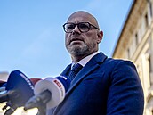 Ministr �kolství Robert Plaga