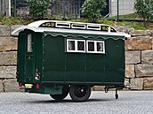 Bezmála stoletý p�íb�h karavanové romantiky o�ívá nev�ední p�íle�itostí. Auk�ní...