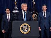 Americký prezident Donald Trump b�hem tiskové konference po americkém úderu na...