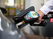 Nafta HVO �(Hydrotreated Vegetable Oil) se vyrábí procesem hydrogenace zejména...