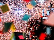 Lidé slaví p�íchod nového roku na Times Square v New Yorku. (1. ledna 2026)