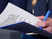 Poznámky p�edsedy Sboru ná�elník� �táb� USA generála Cainea na tiskové...