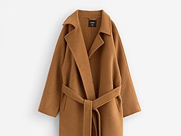 Dlouhý vln�ný kabát s váza�kou je sice dra��í, ale investice se vám vyplatí....