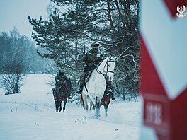 Jednotka 19. Nadbu�anské brigády územní obrany se specializuje na jízdní...