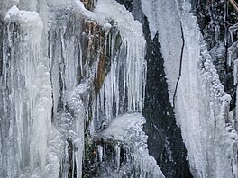 Um�le vytvo�ený vodopád v Ter�in� Údolí na Novohradsku v t�chto mrazech...