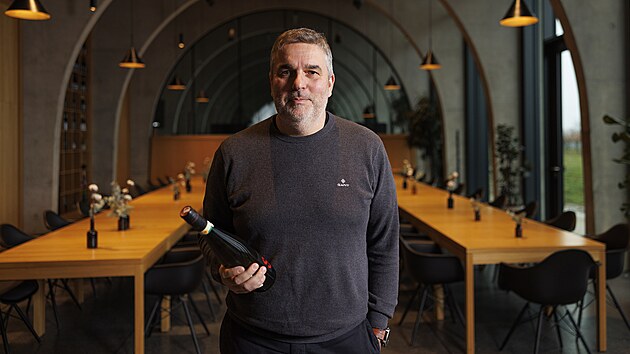 Stanislav Lancouch je jedním ze spolumajitel� holdingu ZWG.WINE a zárove� jeho...