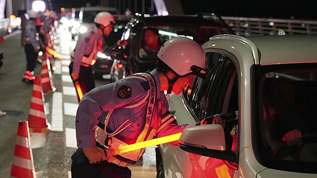 Japonsko má velmi p�ísné sankce i nulovou toleranci alkoholu za volantem, co�...