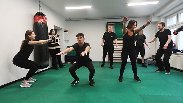 N�borov� akce M�stsk� policie v �st� nad Labem. Dorazilo p�t z�jemc� o pr�ci v uniform�. Uchaze�i absolvovali fyzick� testy, kter� jsou sou��st� p�ij�mac�ho ��zen�. (prosinec 2025)