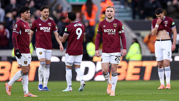 Zklaman� fotbalist� West Hamu