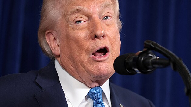 Americk� prezident Donald Trump b�hem tiskov� konference po americk�m �deru na Venezuelu, p�i n�m� byli zajati prezident Nicol�s Maduro a jeho man�elka Cilia Floresov�. (3. ledna 2026)