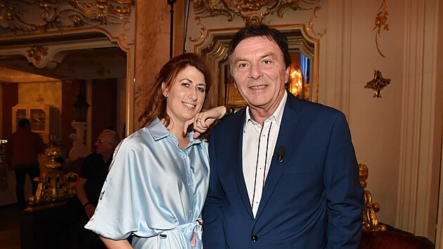 Monika a Pavel Tr�vn��kovi na nat��en� po�adu Mal� V�noce Magdy Mal�, Praha, (30. srpna 2021)