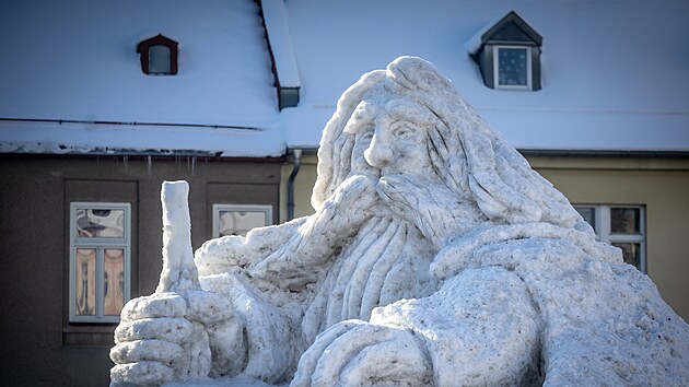 D�ky mraziv�mu po�as� ale socha m��e vydr�et i n�kolik t�dn�. (8. ledna 2026)