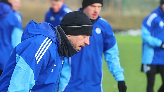 Kapit�n �esk�ch Bud�jovic Ji�� Skal�k b�hem zimn� p��pravy.
