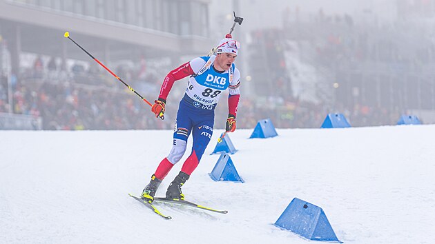 Tom� Mikyska b�hem sprintu v Oberhofu.
