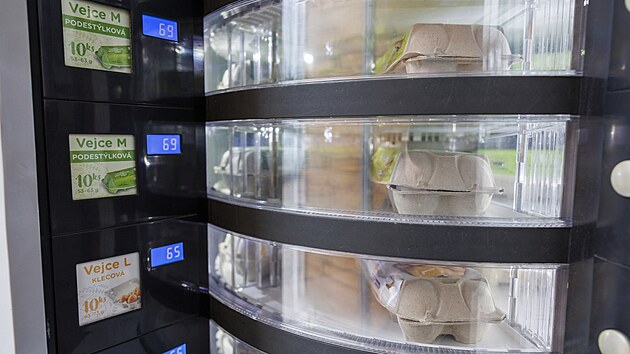 Automat na vejce v brn�nsk� ulici �ernovi�ky