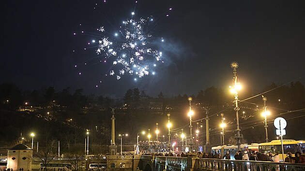 Lid� v Praze oslavuj�  p��chodu nov�ho roku. (1. ledna 2026)