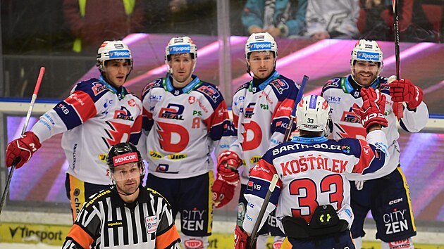 Hr��i Pardubic se raduj� z g�lu proti Karlov�m Var�m