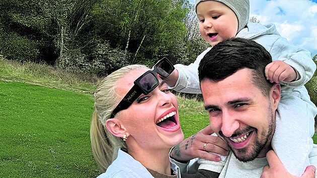Laura Kulh�nek Chrebetov�, Martin Kulh�nek a jejich syn Matteo
